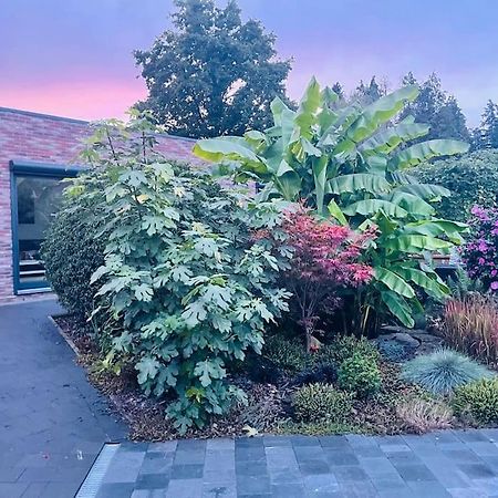 Prachtig Guesthouse Met Gratis Parkeren Маасмехелен Экстерьер фото