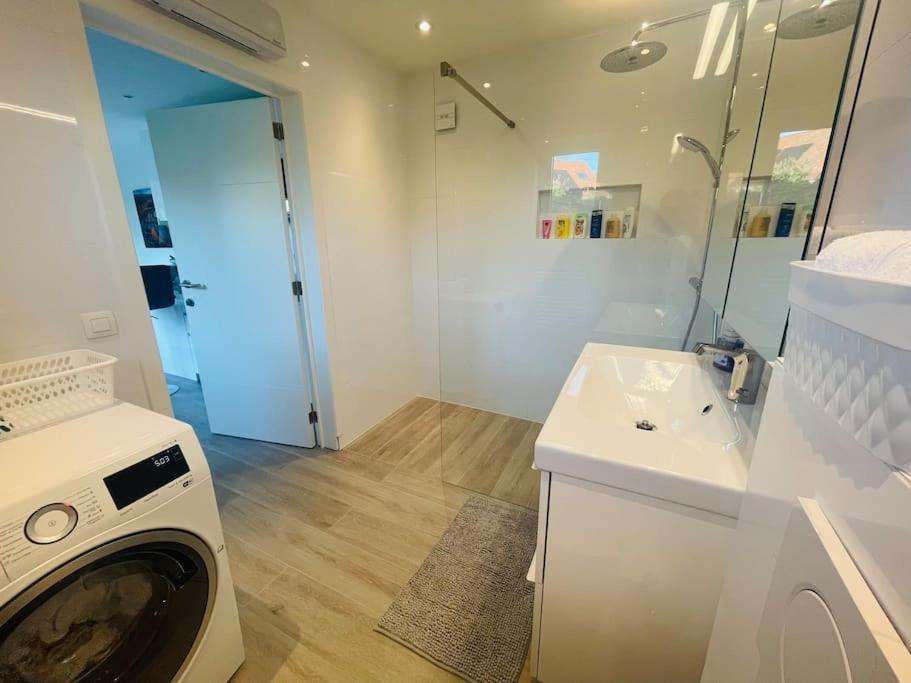 Prachtig Guesthouse Met Gratis Parkeren Маасмехелен Экстерьер фото