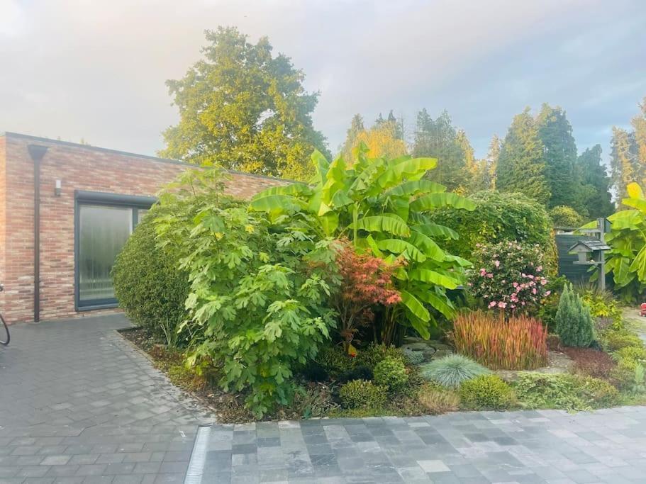Prachtig Guesthouse Met Gratis Parkeren Маасмехелен Экстерьер фото